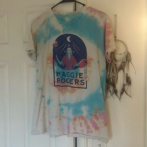 Maggie Roger’s tshirt